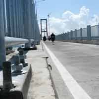 Pimpro Suramadu Pasang Mur dan Dilas Agar Tak Hilang