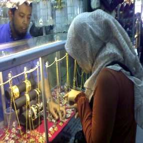 Pekanbaru dan Pasar Barang Impor