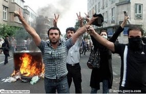 Lewat Website, Mousavi Dorong Pendukungnya Lanjutkan Protes