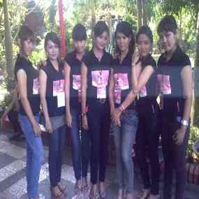 Para Relawati Cantik Jadi Jurkam Mega-Prabowo