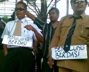 700 Pemulung Bantar Gebang Beraksi di Balaikota