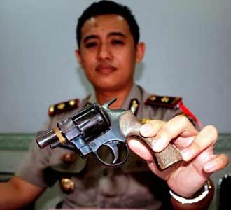Perampok Berpistol Diciduk