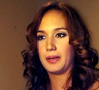 Rambut Cokelat Nadine