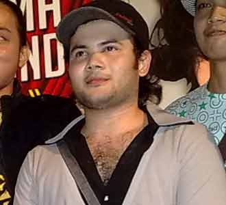 Ridho Nyaman Pamer Bulu