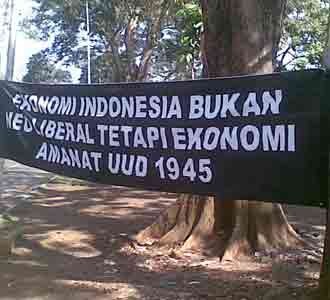 Spanduk Kaleng Bertebaran di Bandung