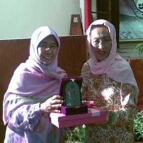 Amien: Tunjukkan Saja KTP