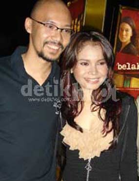 Digugat Cerai Rossa, Yoyo Padi Ganti Gaya Rambut