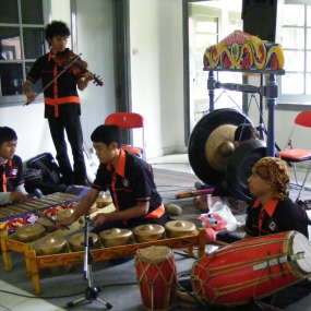 Bengkel 19 Sosialiasikan Pemilu Lewat Longser