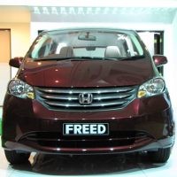 Honda Tekan Harga Freed