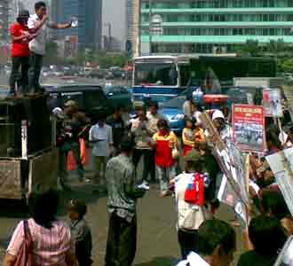 Demo Tolak Neolib