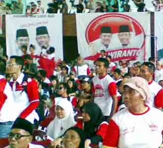 JK Kampanye di GOR Senam DKI