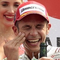Rossi vs Tiga Pembalap Legendaris