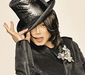 Michael Jackson Dimakamkan di Samping Neneknya