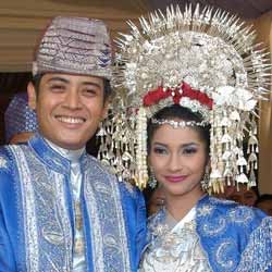 Jacko Dimakamkan, Vira Yuniar Bicara Cerai