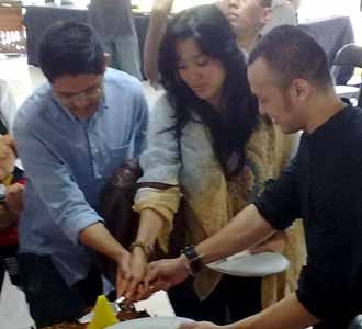 Ananda-Marcella Syukuran Kebebasan