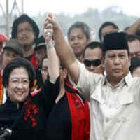 Mega Temui Jurnalis Asing, Prabowo Putar-putar Bandung
