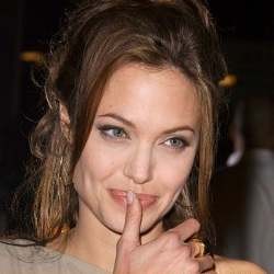 Angelina Jolie Aktris Dengan Bayaran Termahal