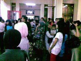PSB SMU 5 dan 3 Dibanjiri Pendaftar