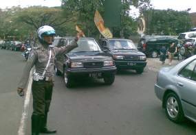  Beberapa Ruas Jalan di Bandung Tersendat