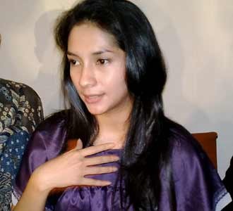 Vira Yuniar Tanpa Cincin Kawin