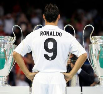 Bernabeu Menyambut CR9
