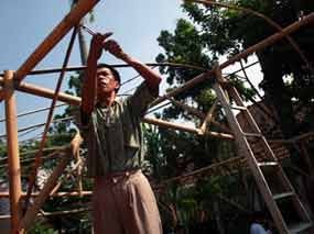 Warga Antusias Membangun TPS