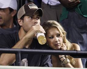 Kournikova-Iglesias Sudah Terikat