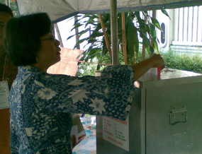 Nyontreng Cuma 1 Menit, Sri Mulyani Yakin Jagonya Menang