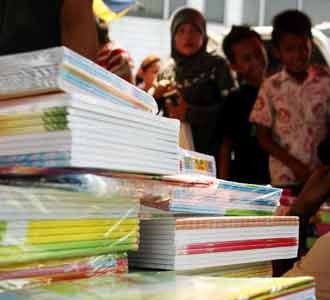Pasar Tiban Buku Tulis Diserbu