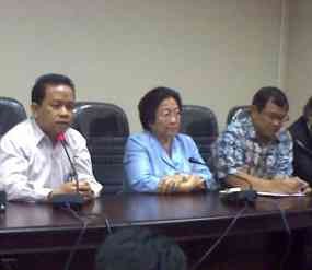 Mega: Kalau Dipanggil Datang, Bukan Kirim Tim