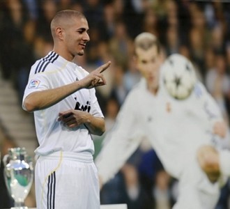 Bernabeu Sambut Galactico Keempat