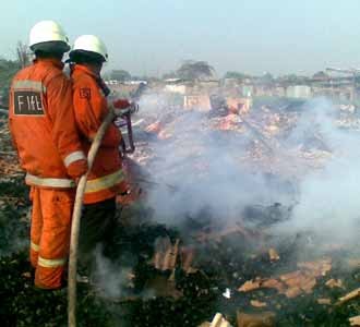 Api Lalap Penampungan Kayu