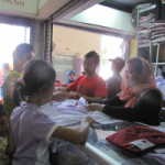 Penjual Seragam Sekolah Panen