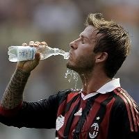 Januari, Beckham Mau Balik ke Milan