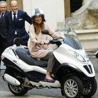 Scooter Hybrid Pertama