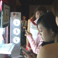 LG Tantang Pengetik SMS Tercepat