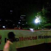 Fans MU Indonesia Berduka di Ritz Carlton