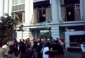  Adakah Kaitan Perampokan Rp 15 Miliar dengan Bom di Marriott? 