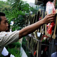 Sehari Pascaledakan, Mega Kuningan Ramai Pengunjung