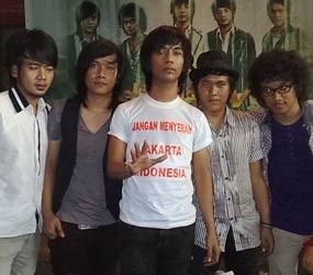 Jangan Menyerah Dituding Nyontek, dMasiv Cuek