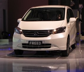 Honda Freed Makan Pasar Jazz dan CR-V?