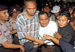 5 Tahun Penjara Untuk Demonstran Anarkis