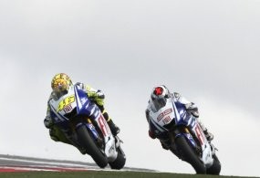 Lorenzo Tanpa Beban Lawan Rossi