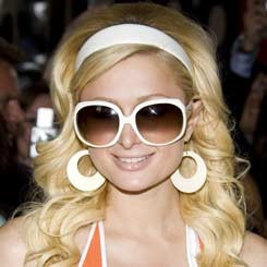 Paris Hilton: Michael Jackson Curi Nama Saya