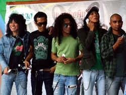 Slank Rilis Album Propaganda Anti Bom 