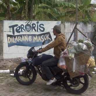 Anti Teroris ala Warga Sidoarjo