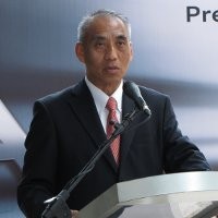 Gunadi dan Koleksi Dasi Uniknya