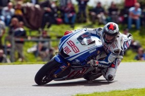 Lorenzo Siap Bersinar di Tengah Hujan
