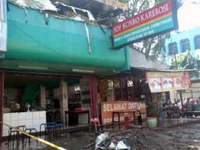 Api Diduga Berasal Dari Gas Bocor