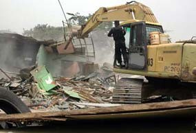 Ratusan Bangunan Liar di Citayam Dibongkar